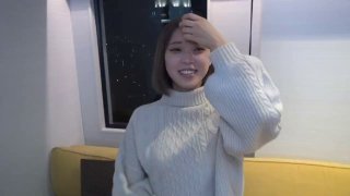 中文字幕一卡二卡三卡肥熟老妈，一根鸡巴根本不够！